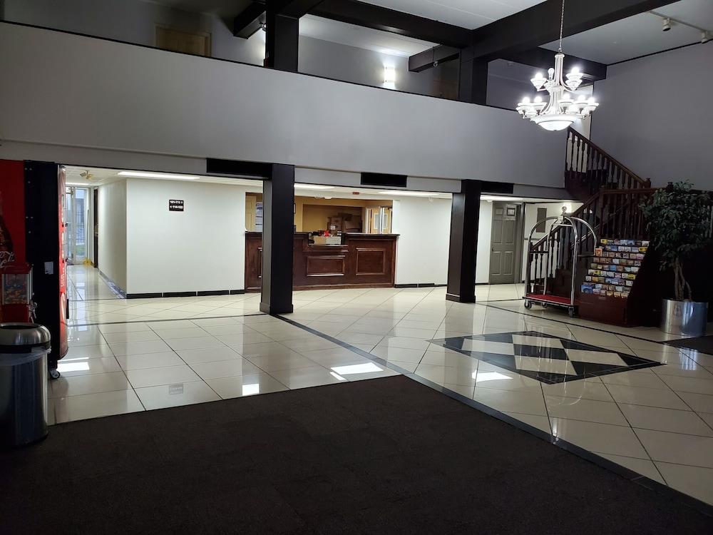 Royal Inn Hotel インディアナポリス エクステリア 写真
