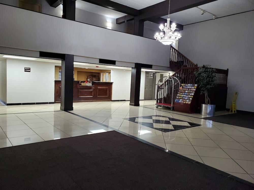 Royal Inn Hotel インディアナポリス エクステリア 写真
