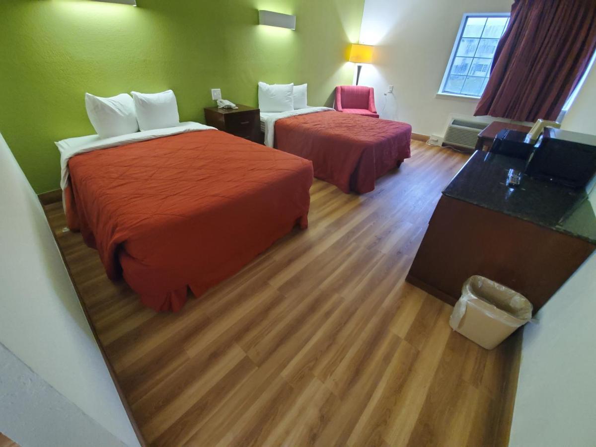 Royal Inn Hotel インディアナポリス エクステリア 写真