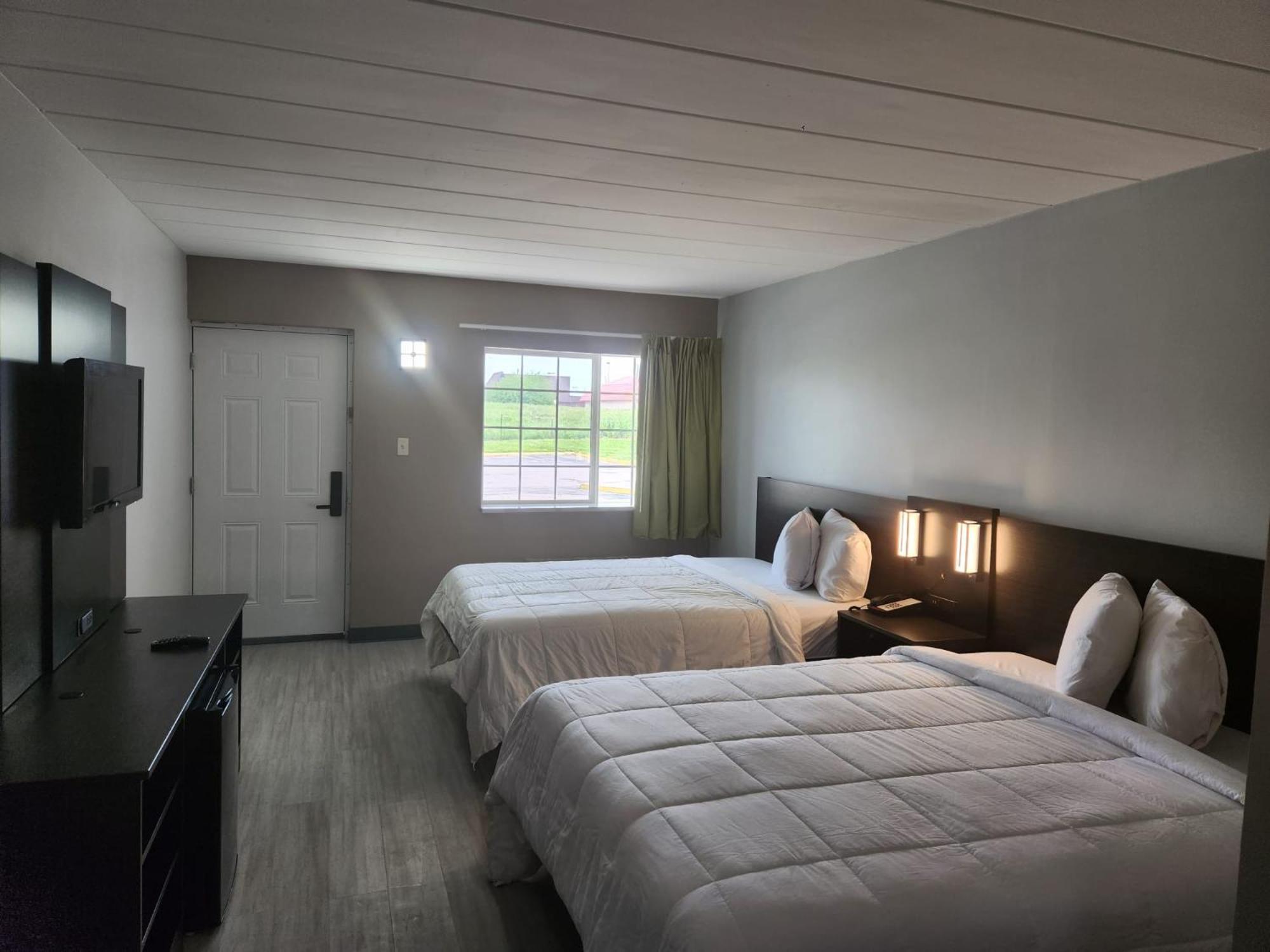 Royal Inn Hotel インディアナポリス エクステリア 写真